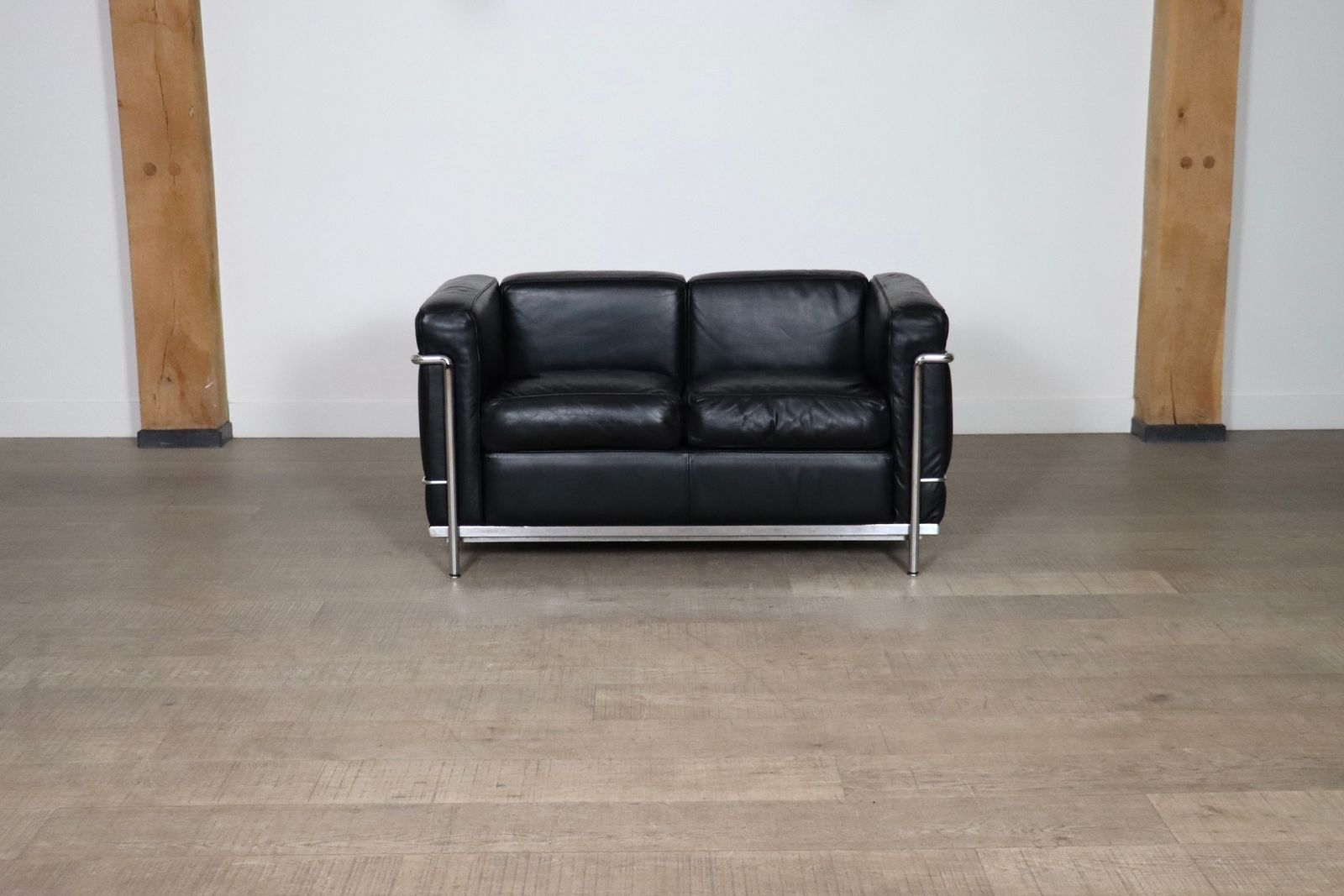 Vintage Cassina Lc2 Two Seater Sofa By Charlotte Perriand And Le Corbusier photo buy