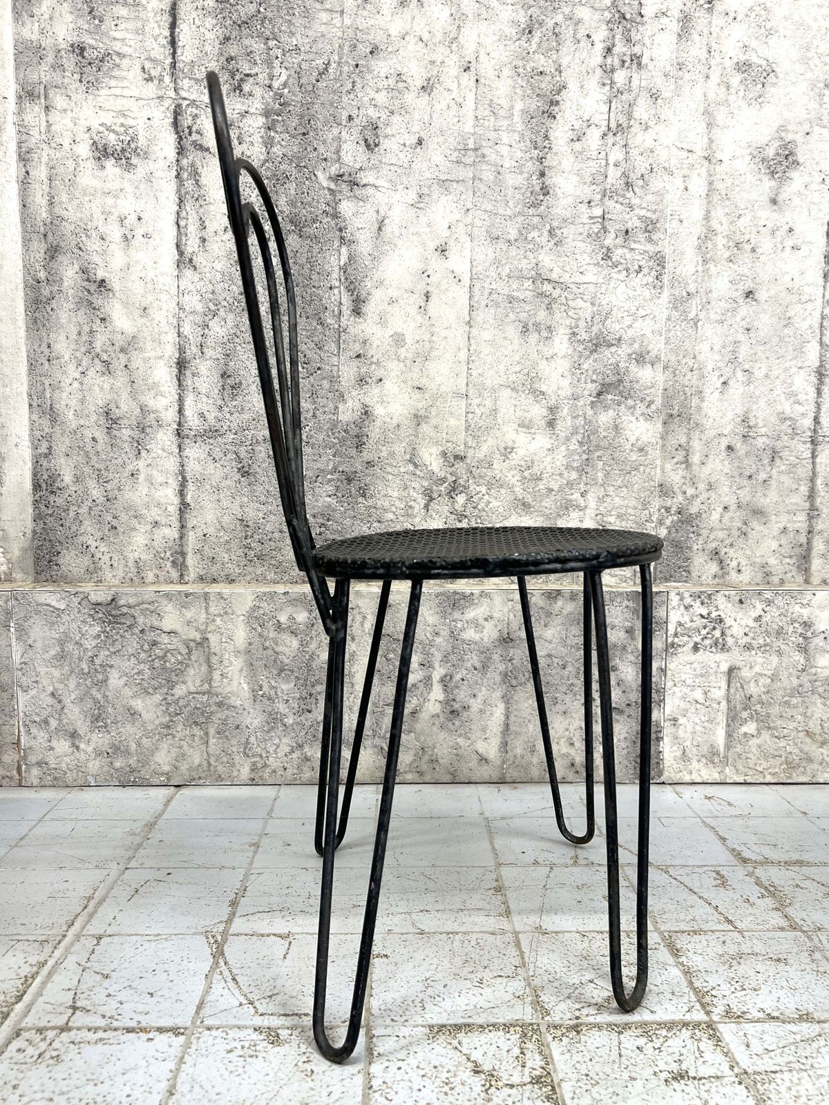 Set Of 4 Black Metal Garden Chairs And Circular Table photo buy