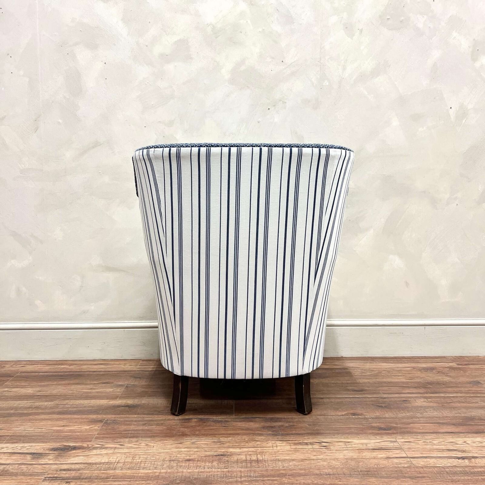 19th Century Upholstered English Armchair photo Furniture