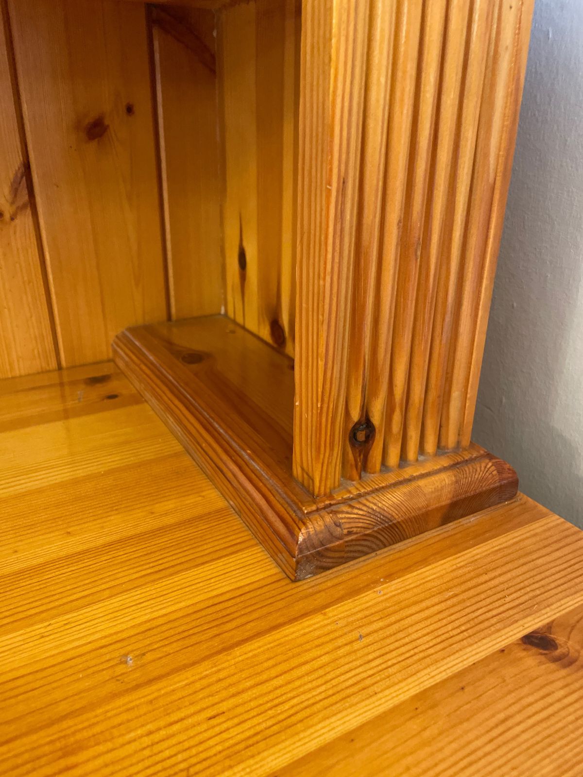 Custom Large Pine Welsh Dresser Wooden Sideboard photo buy