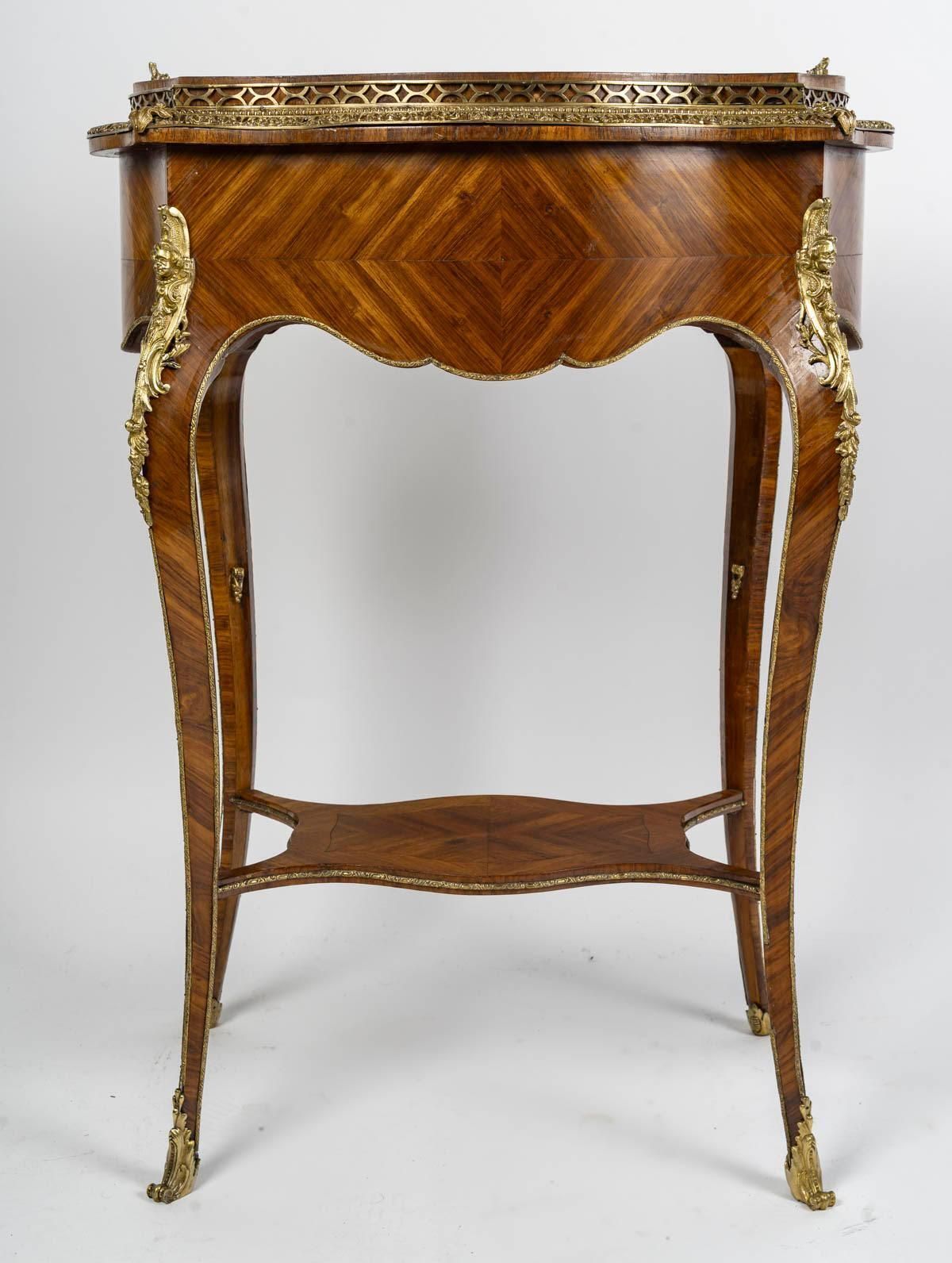 photo furniture Planter In Marquetry, 19th Century, Napoleon III Period.