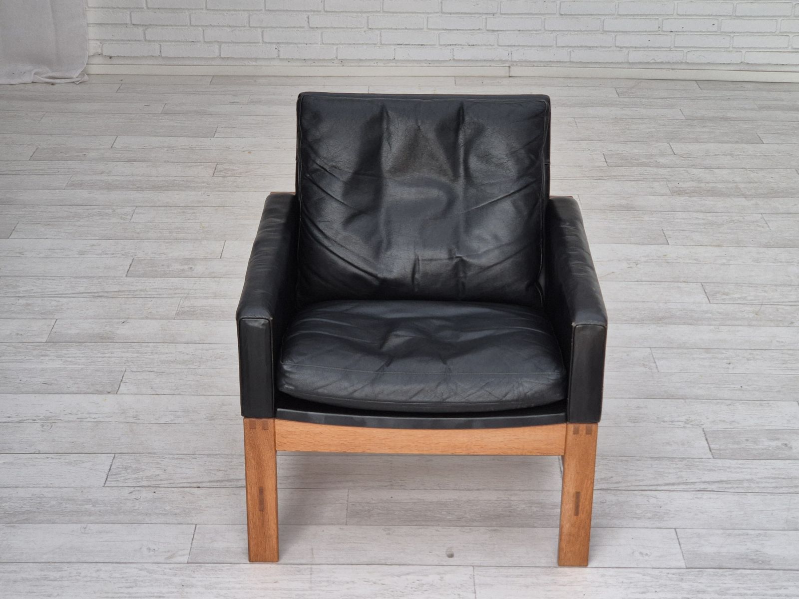 Ca. Jaren 1960, Deense Loungestoel, Meubelleer, Massief Eikenhout. photo for sale