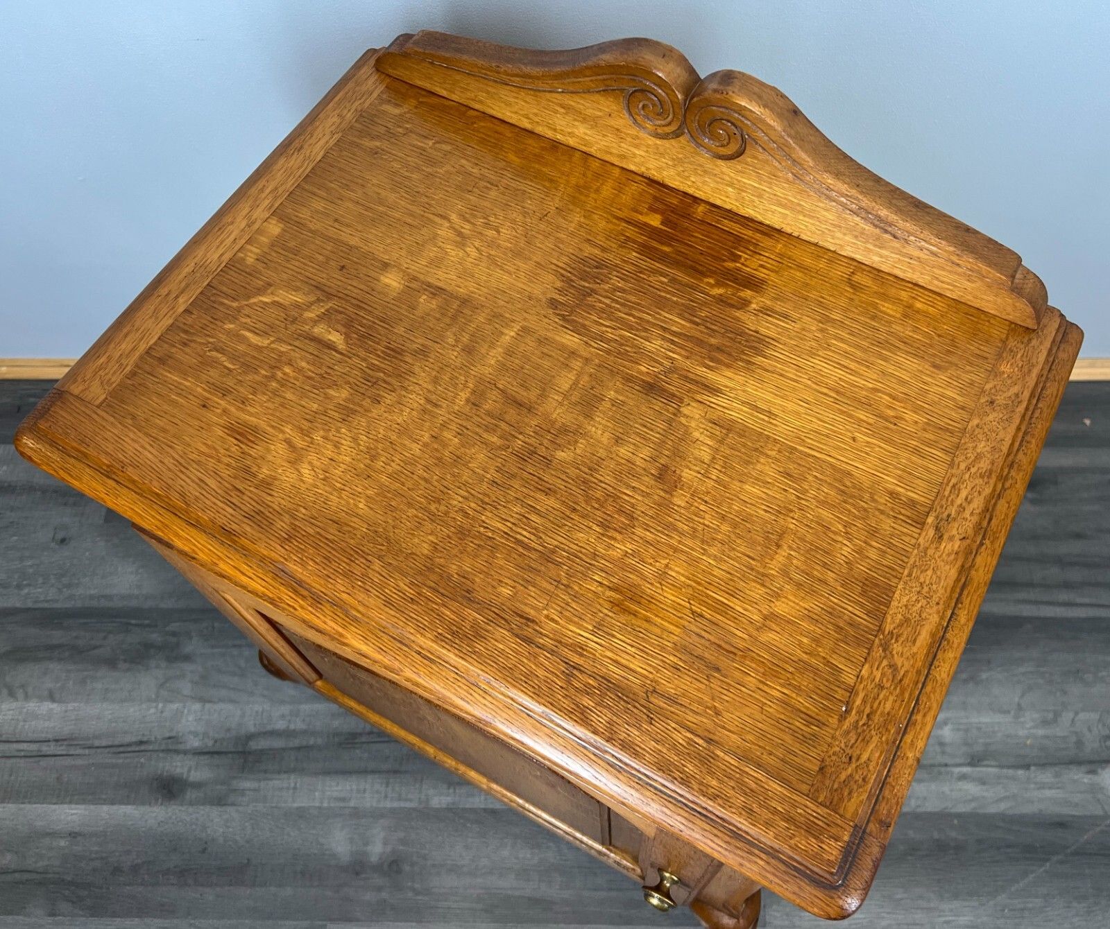 photo furniture Bedside Tables Pair French Oak Louis XVI Vintage Nightstands Cabinets Lot 3519