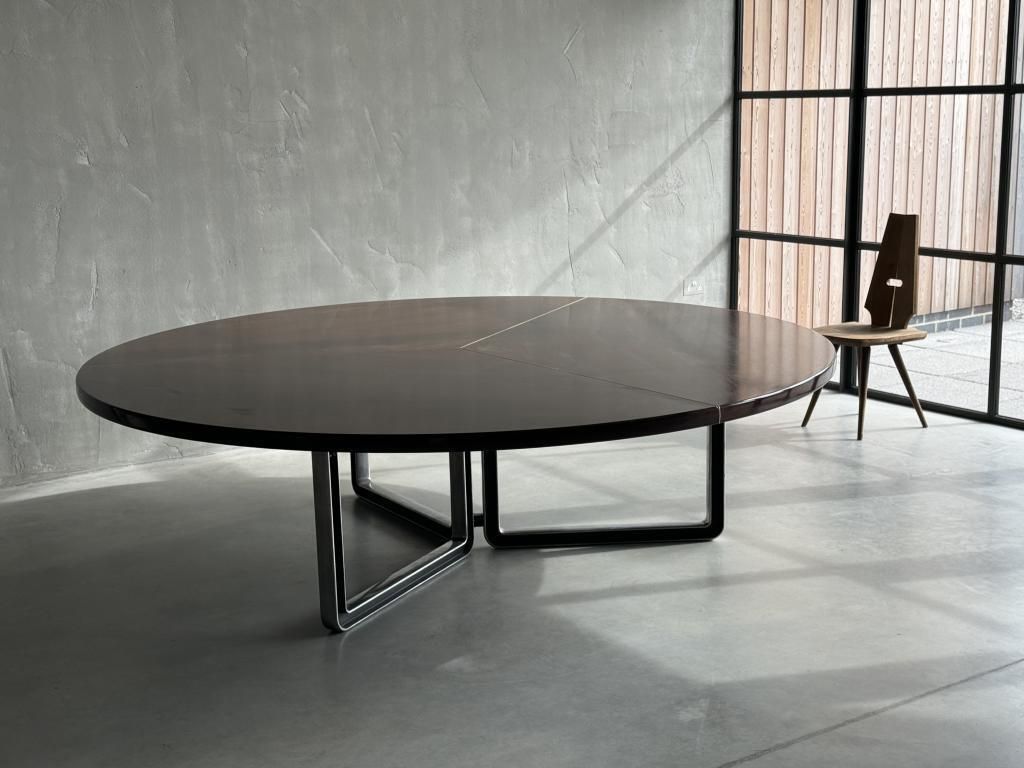 A Huge Osvaldo Borsani Dining Table photo vinterior