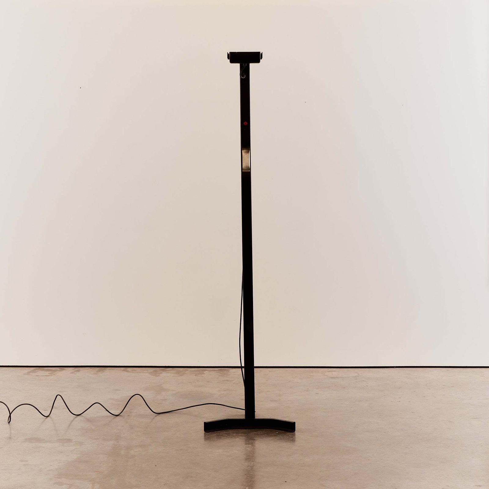 photo furniture Sirio T Floor Lamp By Kazuhide Takahama For Sirrah