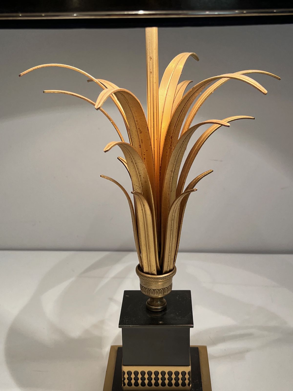 photo furniture Pineapple Lamp In Gold Metal And Black Lacquer In The Style Of Maison Charles