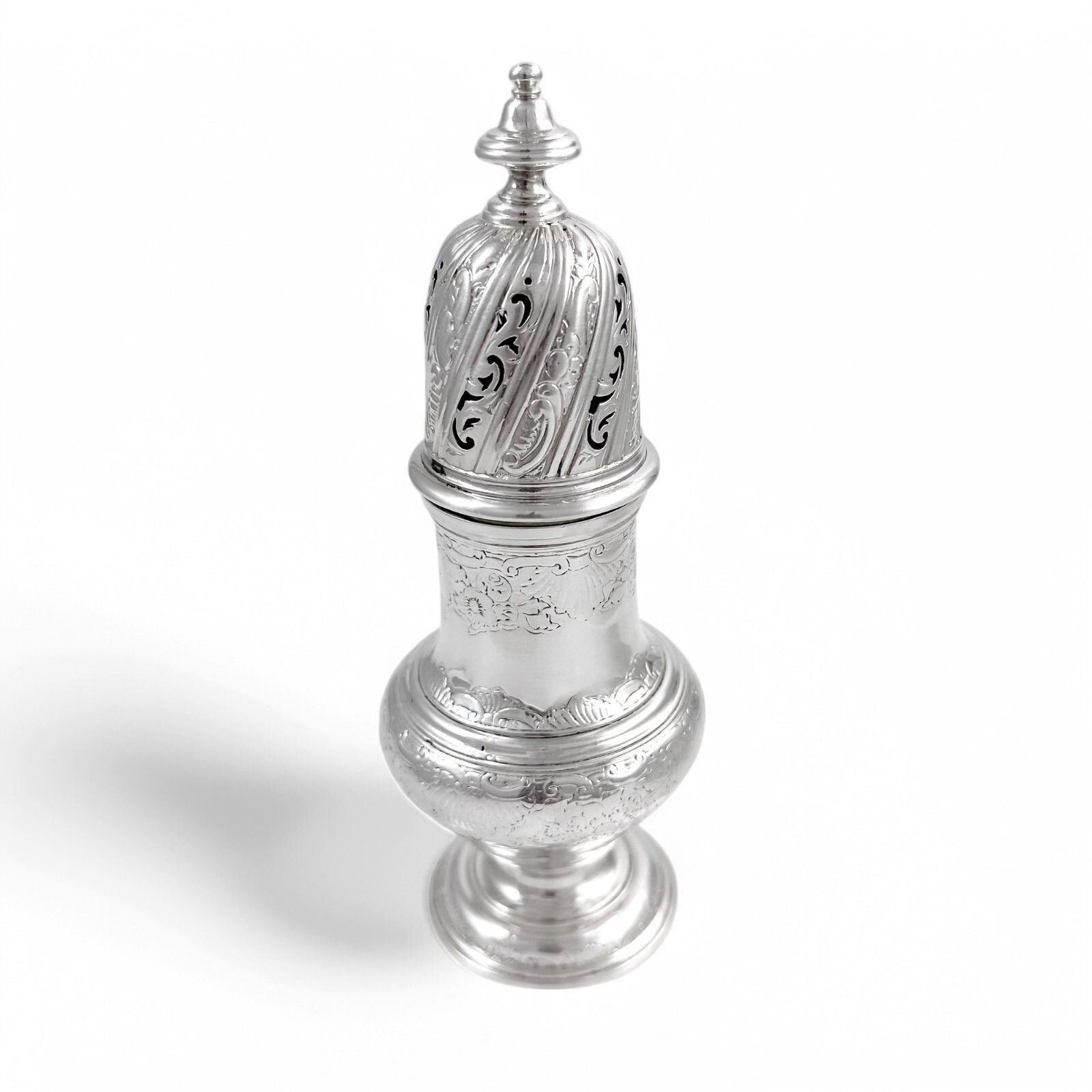 George II Sterling Silver Pepper Pot /Sugar Sifter / Muffineer, Samuel Wood 1744 photo Home Decor