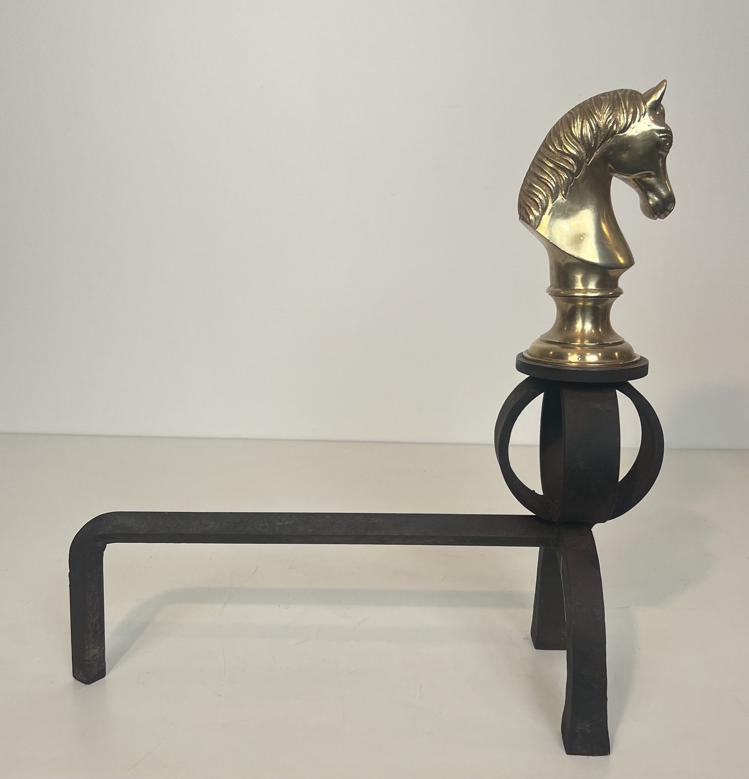 photo vinterior Important Pair Of Bronze And Wrought Iron Andirons Representing Horses' Heads