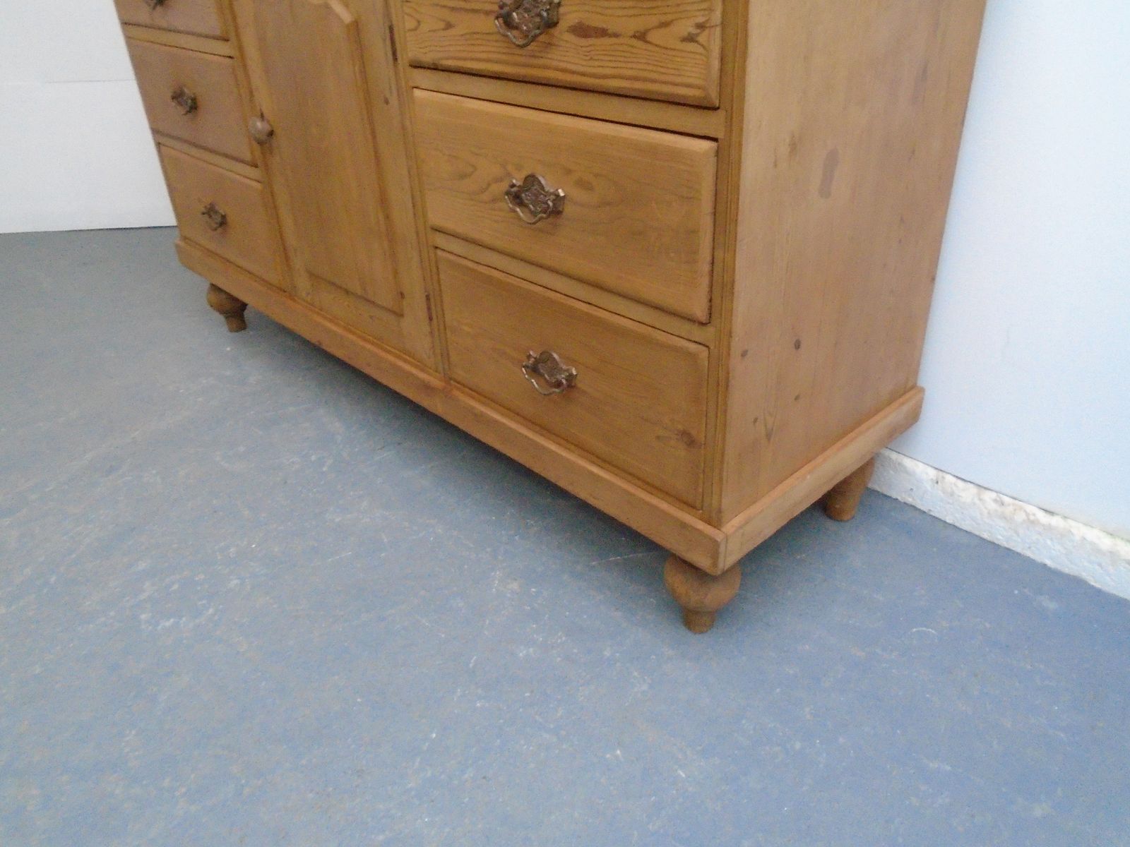 photo vinterior A Superb 6 Drawer Victorian Pine Waxed Dresser Base / Tv Stand
