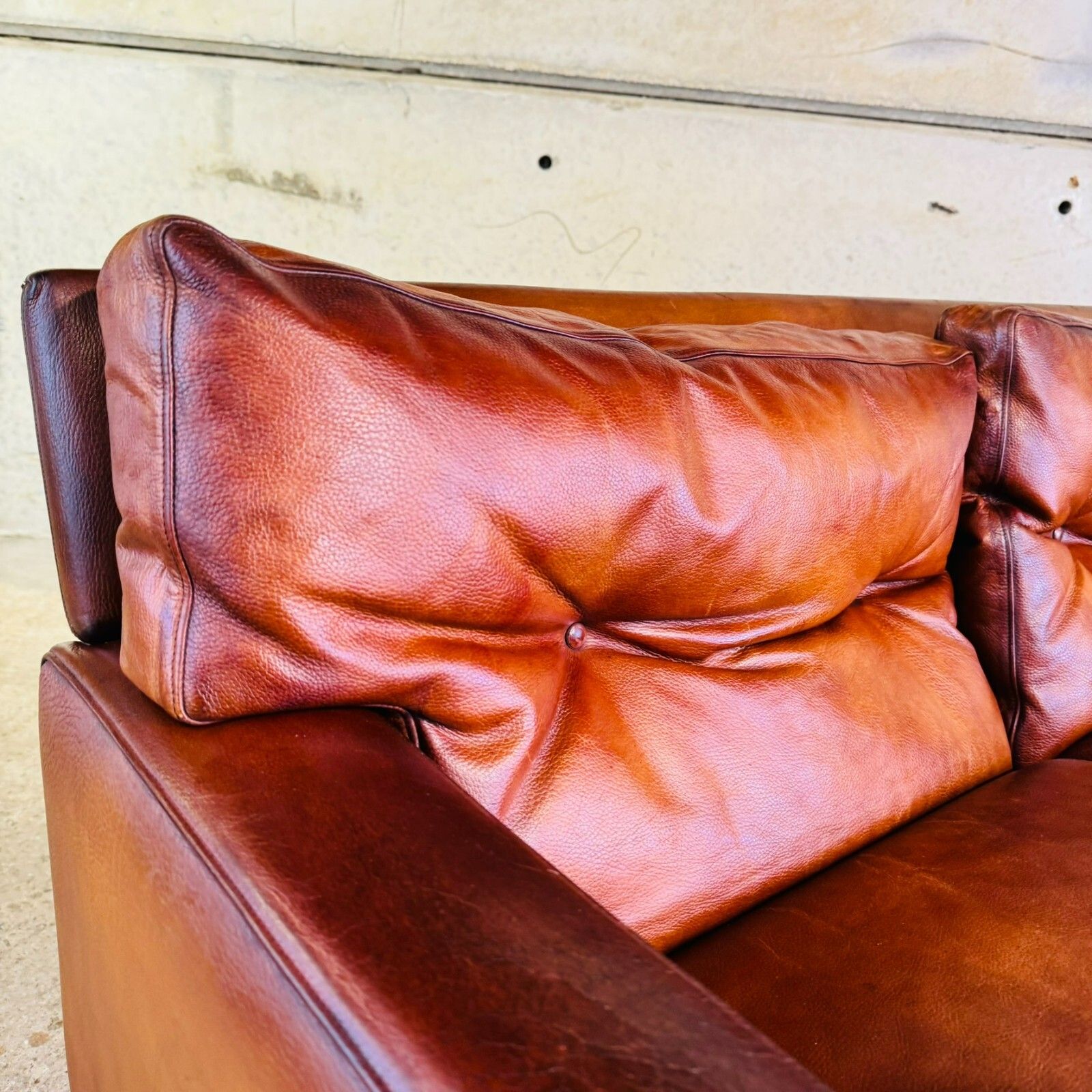 Stunning 1970s Danish George Thams Three Seater Tan Leather Sofa #A photo vinterior