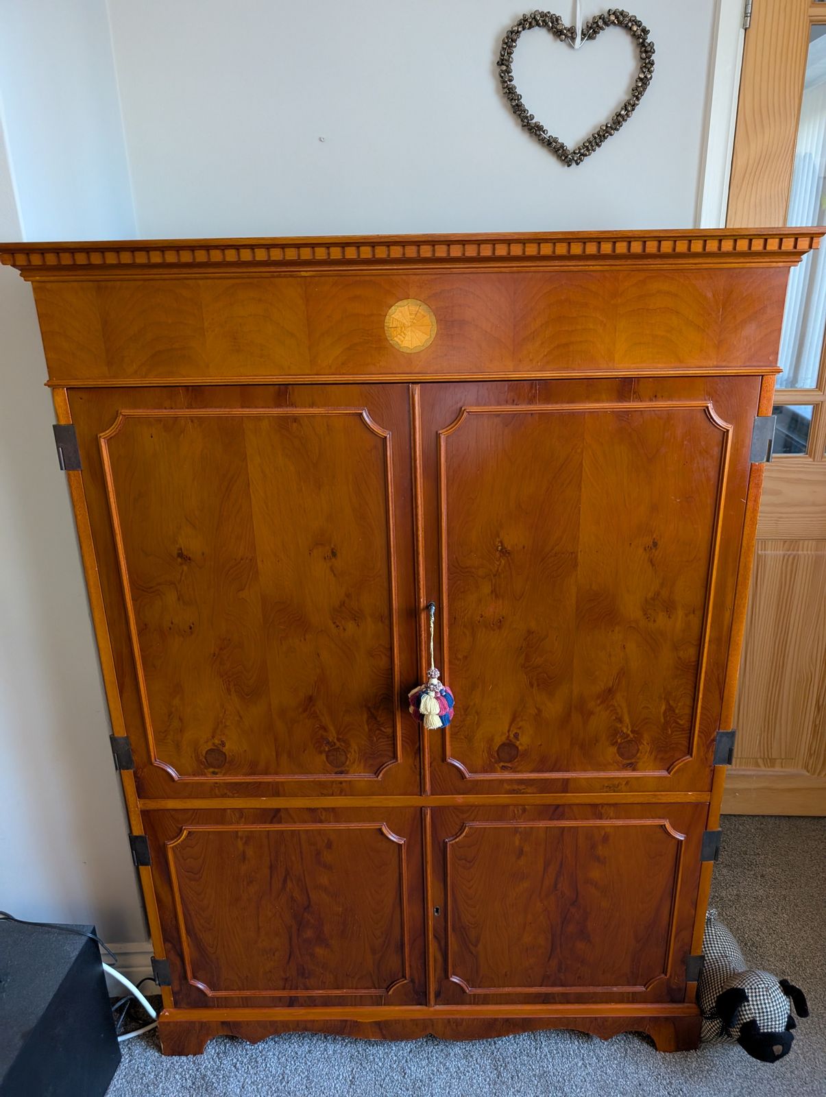 Modern Abbey Craft Yew Wood Drinks Cabinet/ Tv Unit  With Sheraton Detailing photo for sale