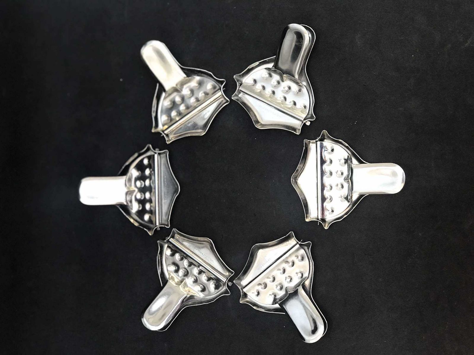 photo for sale Citroenpersen – 6 Stuks, Metaal, Retro, Vintage Tafel, Gastvrouwcadeau, Tafel Voor Oesters En Zeevruchten