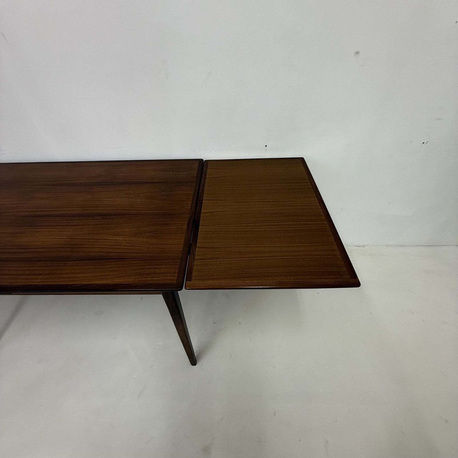 photo vintage Vintage Extendable Dining Table , 1960’s