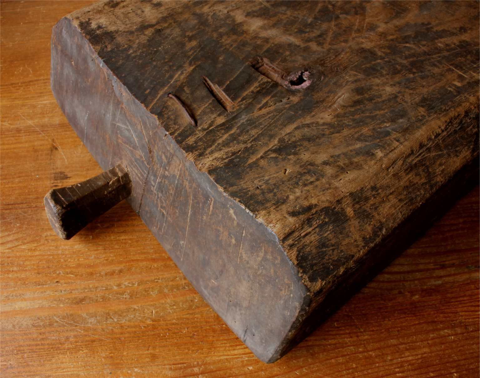 photo vintage Antique French Wooden Dough Trough. Large Hand Carved Rustic Wood Bowl.