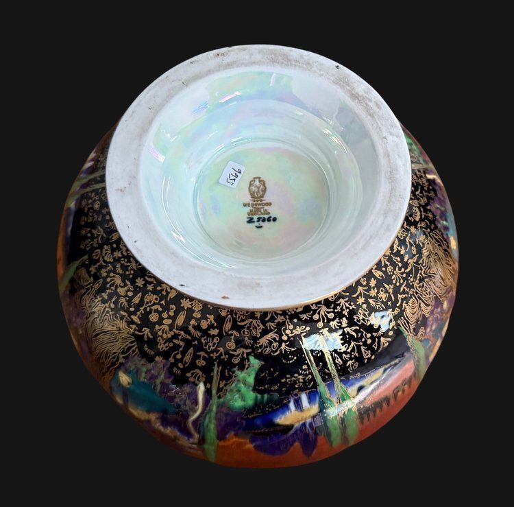 photo furniture Wedgwood Fairyland Lustre Bowl