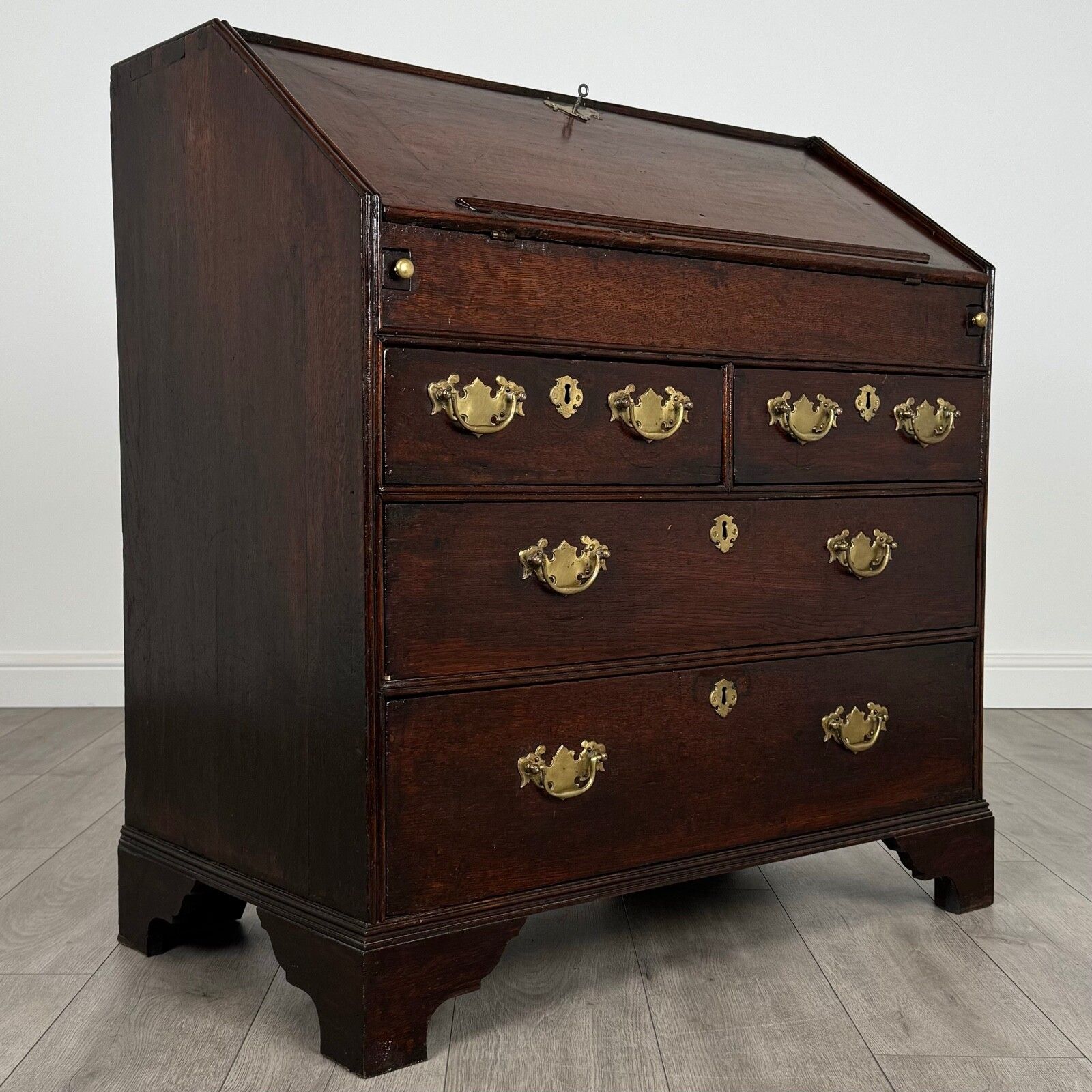 photo furniture Antique 17th Century Bureau Of Finest Quality In Oak