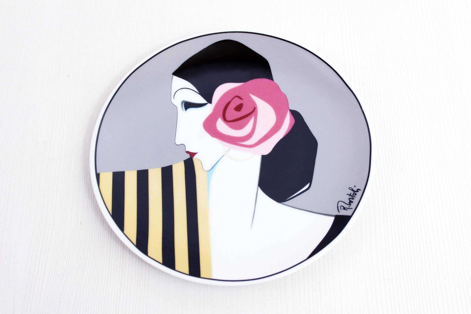 Art Deco Plate With A Representation Of Roberto Tortoli