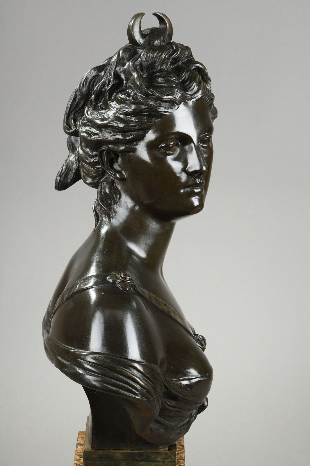 3450.0 Bust In Bronze Of "Diane Chasseresse" After Houdon photo