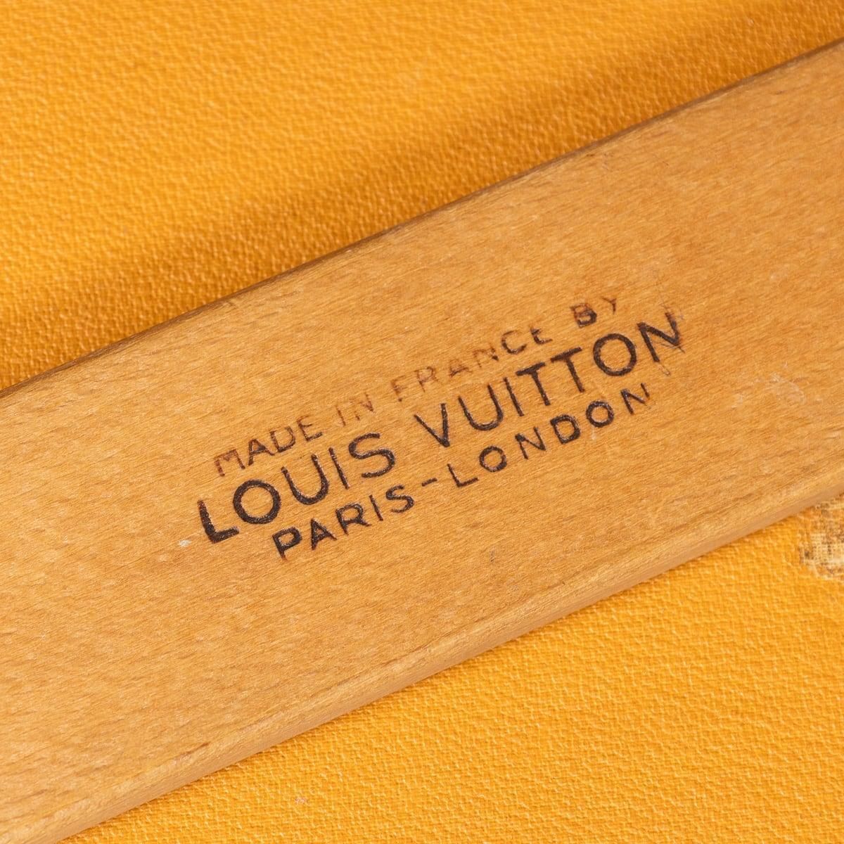photo vinterior 20th Century Louis Vuitton Wardrobe Trunk In Monogram Canvas, France C.1950