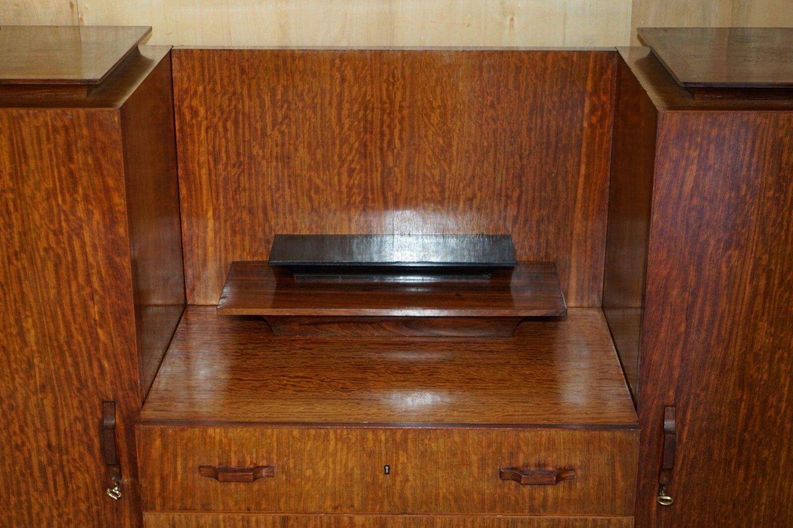 photo furniture Original Antique Art Deco Cir 1920's Double Wardrobe Chest Of Drawers Compendium