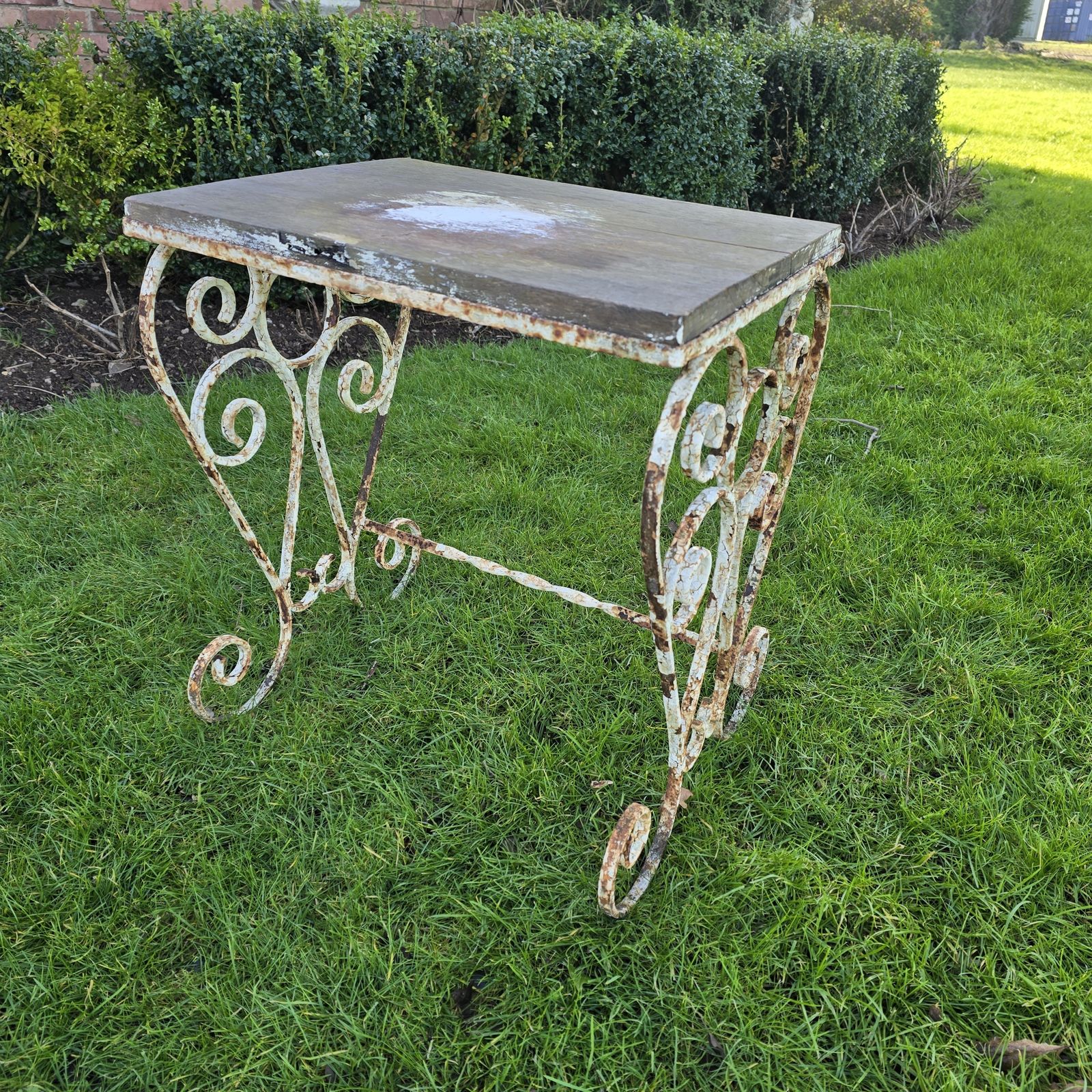 Antique Strapp Work Garden Table photo Garden Furniture