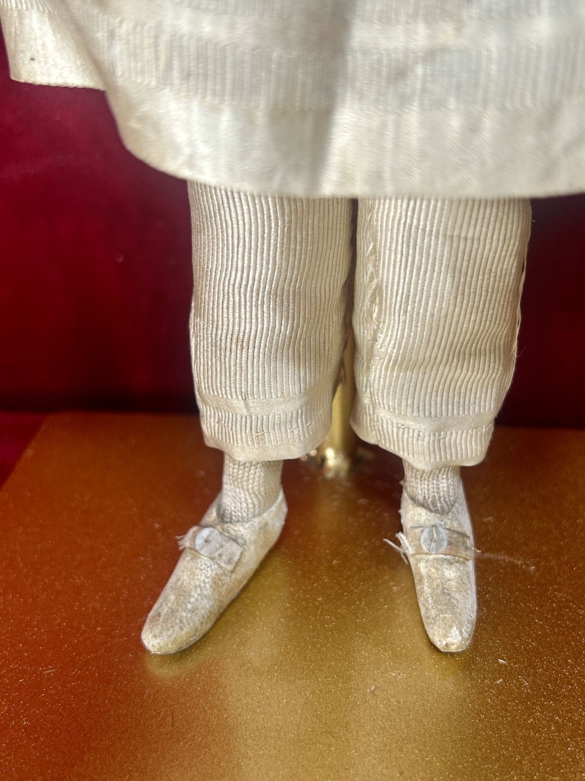 photo furniture Very Rare Museum Quality Collection Of 16 Venetian Marionette Puppets From 18th Century Commedia Dell’arte Theatre Venice