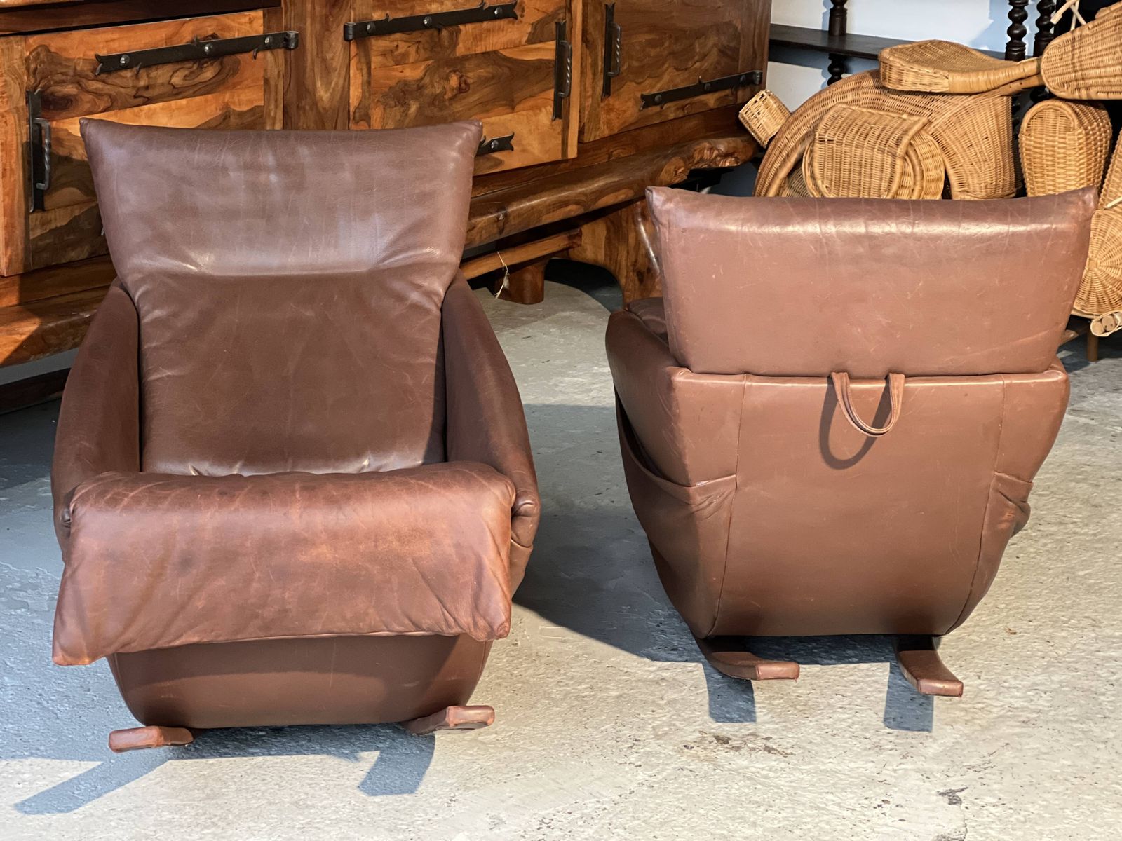 photo buy Pair Of De Sede Rocking Chairs, Switzerland 1970 In Brown Leather