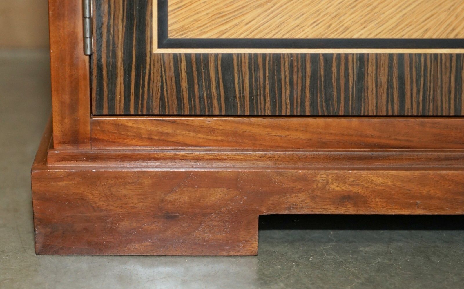Pair Of David Linley Chelsea Satinwood Macassar Ebony Sideboard Tv Media Unit photo vintage