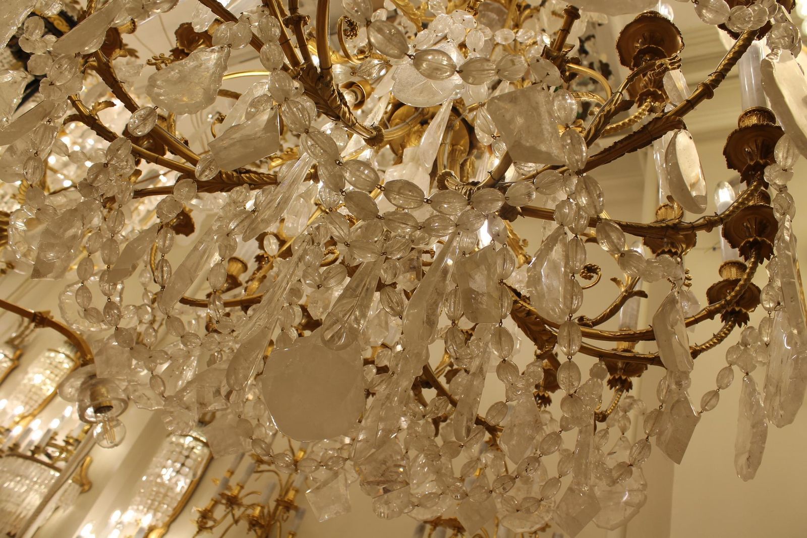 photo vinterior Large Beautiful Bronze And Rock Crystal French Baccarat Chandelier With 36 Lights