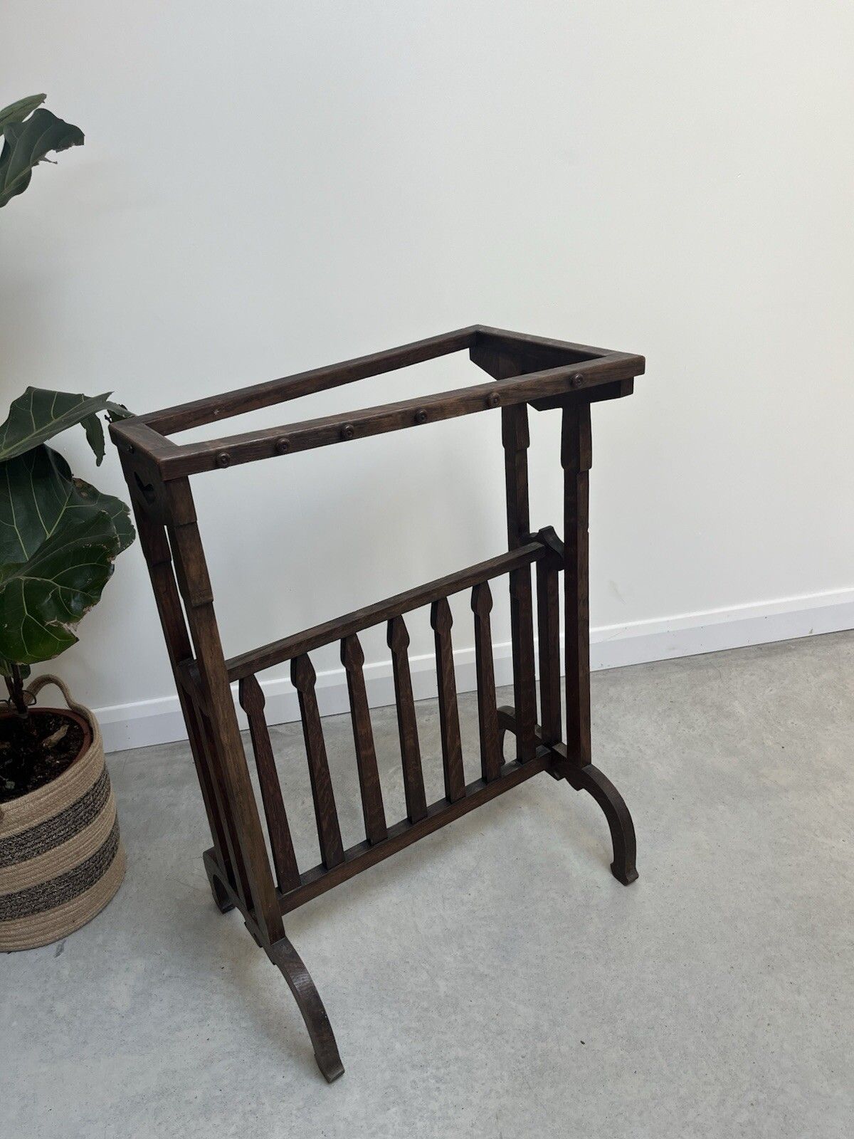 Home Decor Asymmetric Arts & Crafts Oak Towel Rail photo