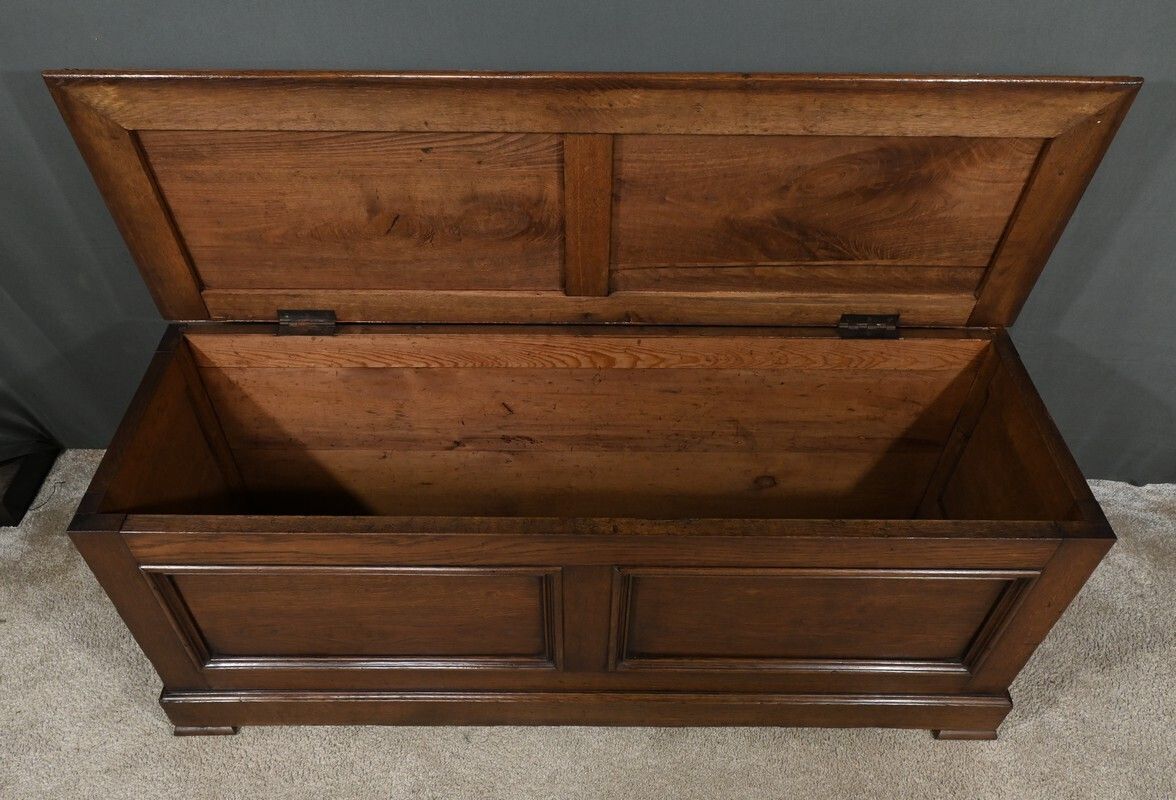 photo for sale Oak Landing Chest Bench – Early 20th Century