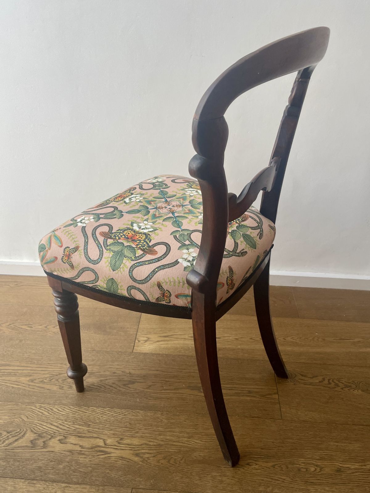 Victorian Balloon Back Side Chair photo vinterior