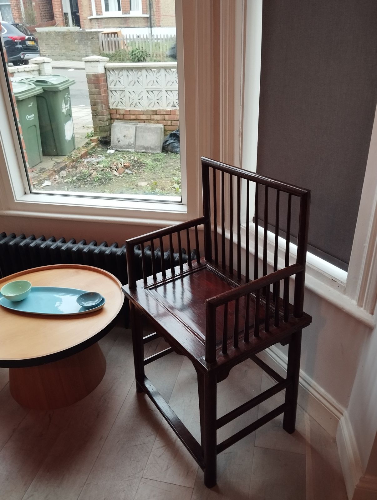 photo vinterior Early 20th Century Hongmu Comb Back Armchairs