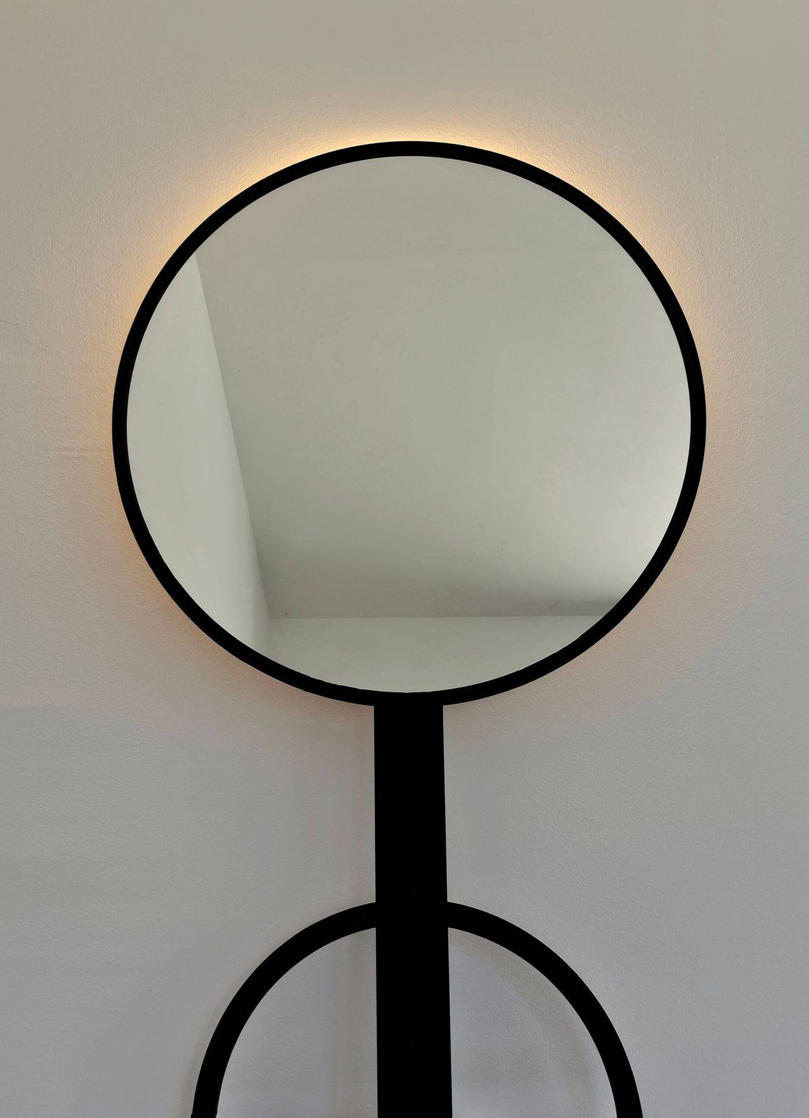 Very Rare Memphis Group Red Console With The Mirror, Model "Solemio" Designed By Giotto Stoppino For Acerbis // Made In Italy In 1980s photo furniture