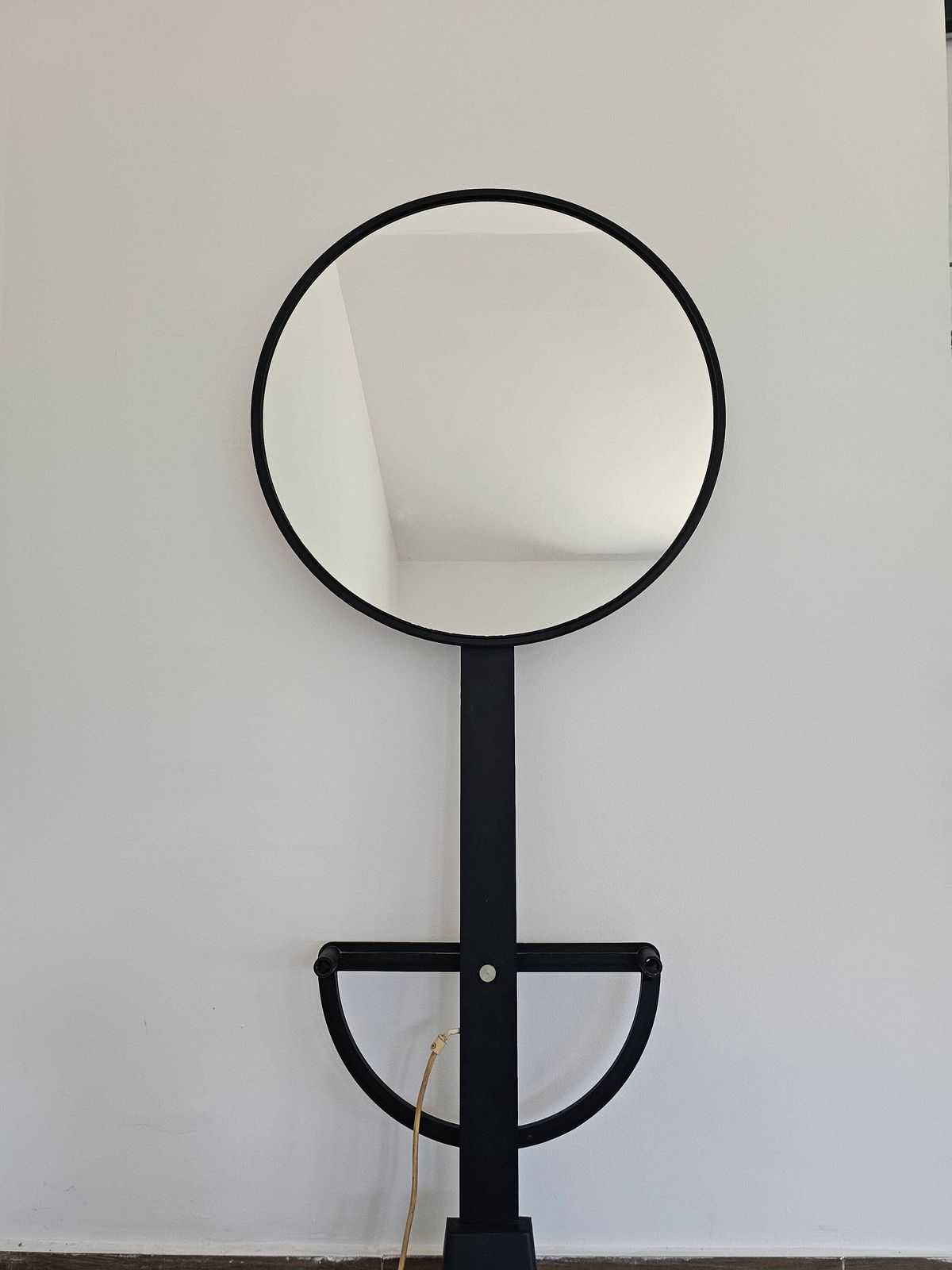 Very Rare Memphis Group Red Console With The Mirror, Model "Solemio" Designed By Giotto Stoppino For Acerbis // Made In Italy In 1980s photo for sale