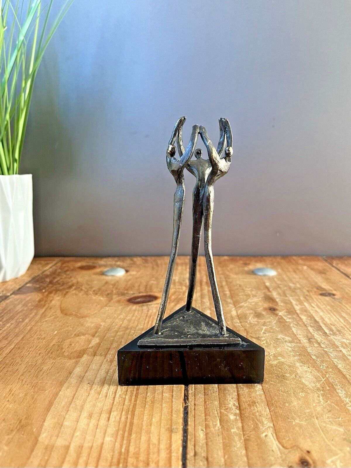 Modernist Dutch Corry Ammerlaan Niekerk Bronzed Perspex Human Figures Sculpture photo vinterior