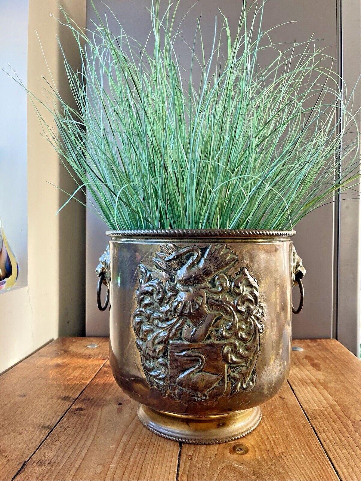 Large Antique Brass Swan Knight Armorial Planter Jardiniere Champagne Ice Bucket photo vinterior
