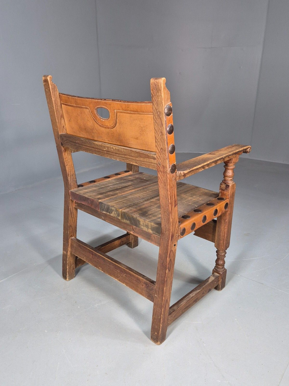 149.0 Vintage Lounge Chair Leather Carved Wood Spanish Style Antique Eb8175 Vcar photo
