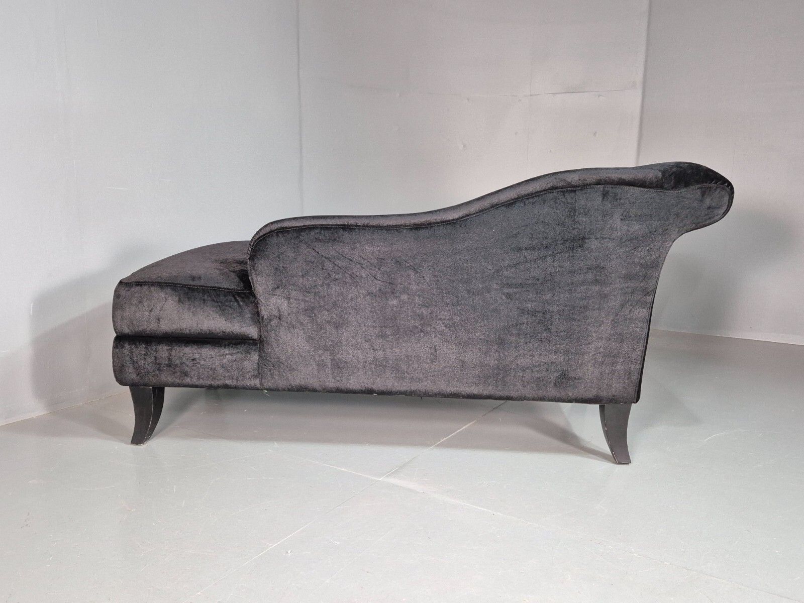 photo vintage Vintage Chaise Lounge Black Velvet Velour Modern Eb8202 Vcha