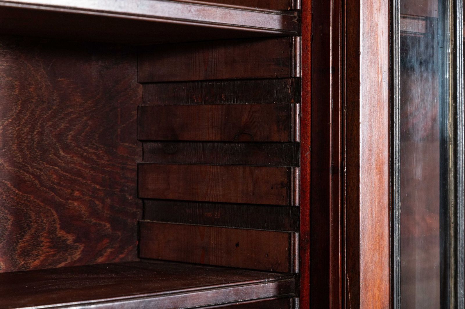 photo vintage Monumental Irish Georgian Ebonised Mahogany & Astral Glazed Breakfront Bookcase  