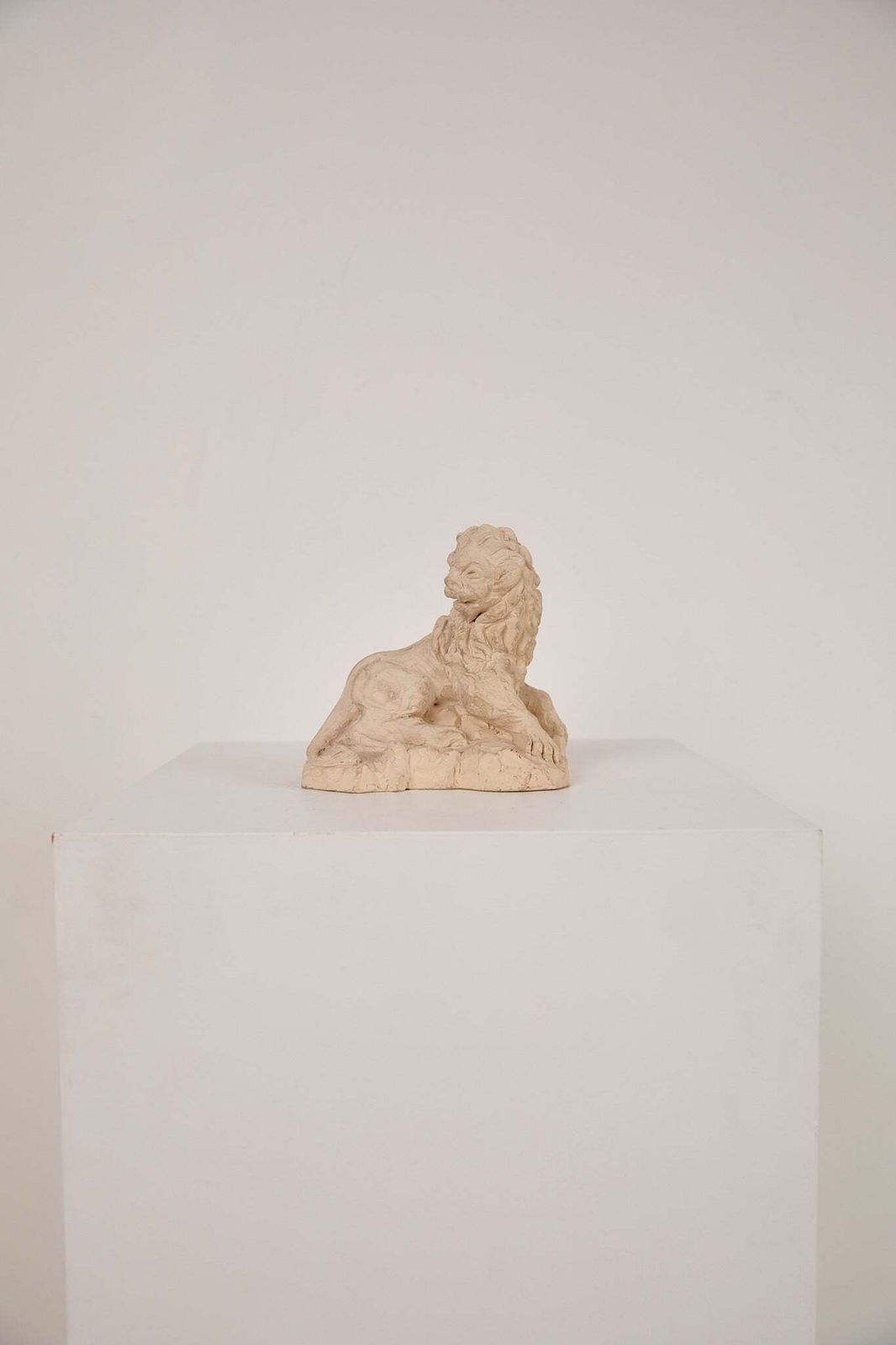 Lion Sculpture, 18th Century And Earlier photo furniture