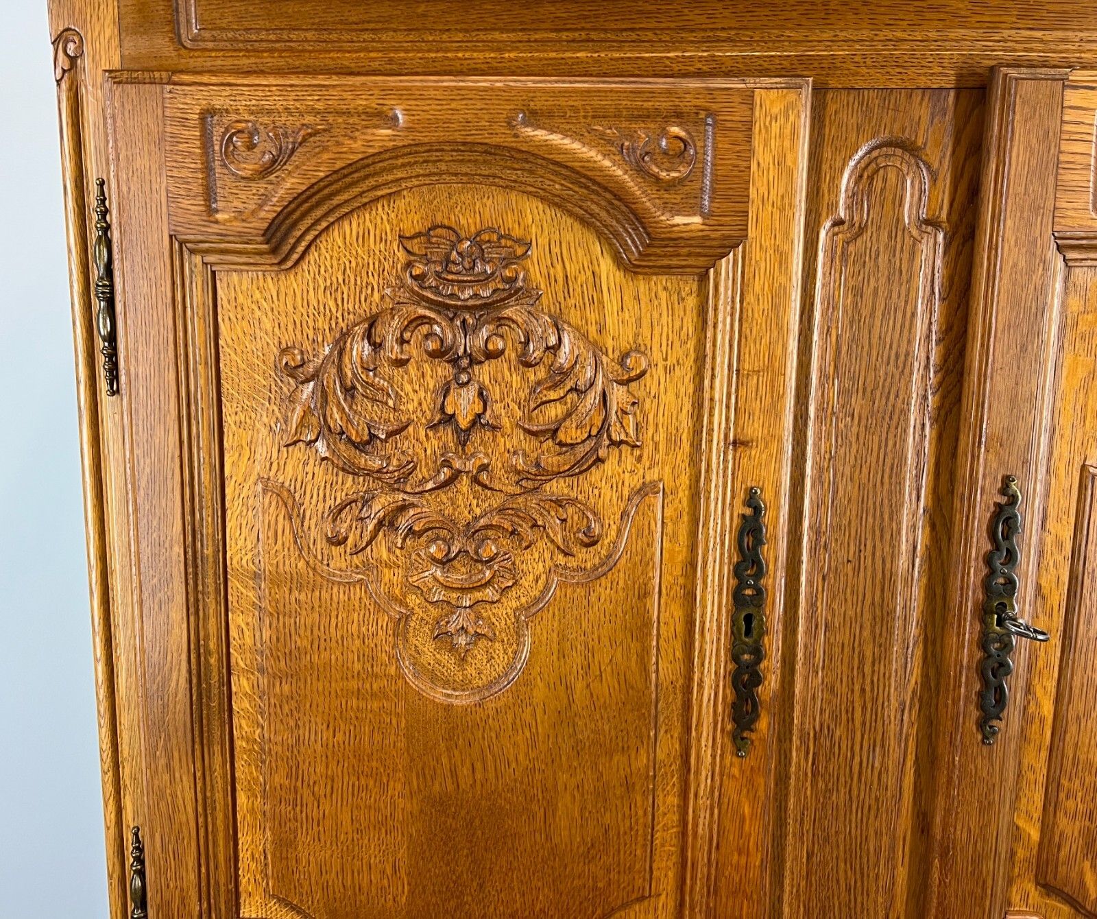 Amazing  Sideboard / Cabinet / Cupboard  Vintage French Louis XIV (Lot 3552) photo for sale