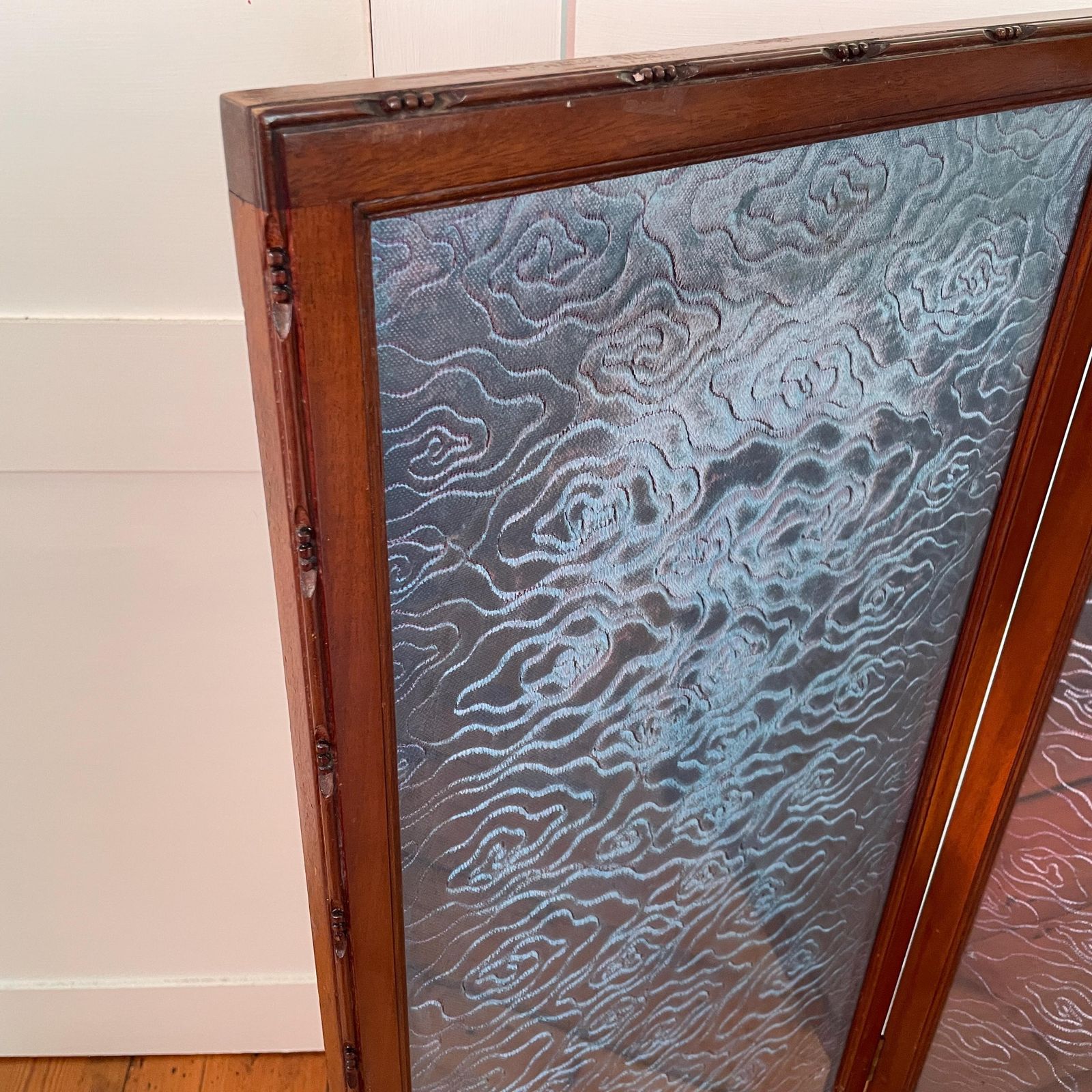 Antique Oriental Chinese Fireguard Fireplace Screen Wooden Frame Vintage Fire Guard Patterned Devore Fabric Blue Pattern Wood Freestanding photo Home Fixtures