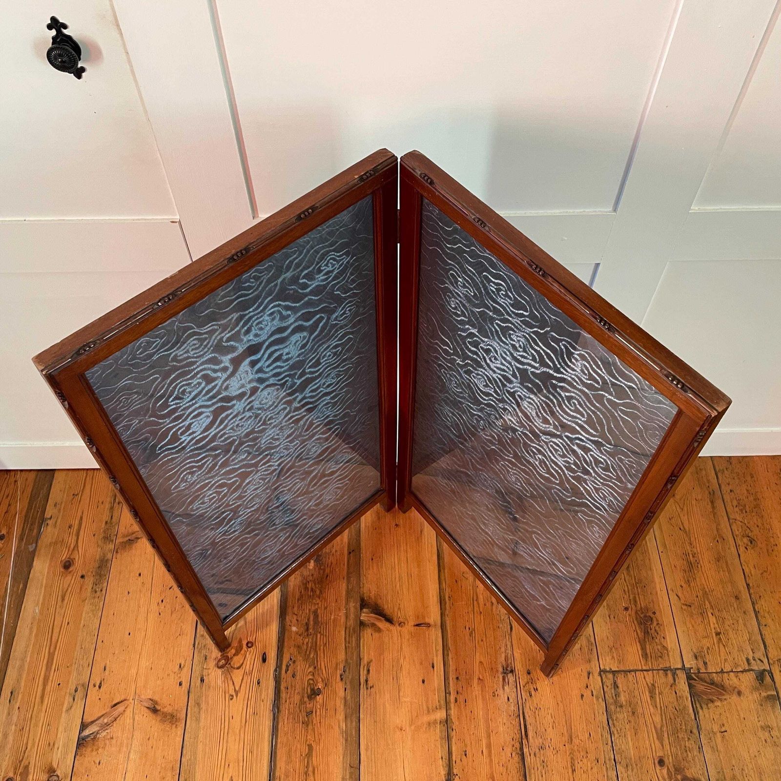 Antique Oriental Chinese Fireguard Fireplace Screen Wooden Frame Vintage Fire Guard Patterned Devore Fabric Blue Pattern Wood Freestanding photo 175.0