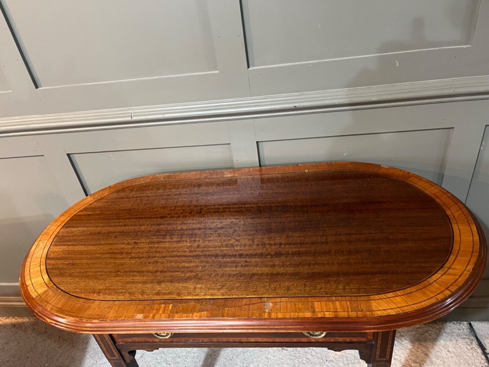 photo vintage Antique Table Inlaid Circa Mid 1800’s Satin Wood & Mahogany