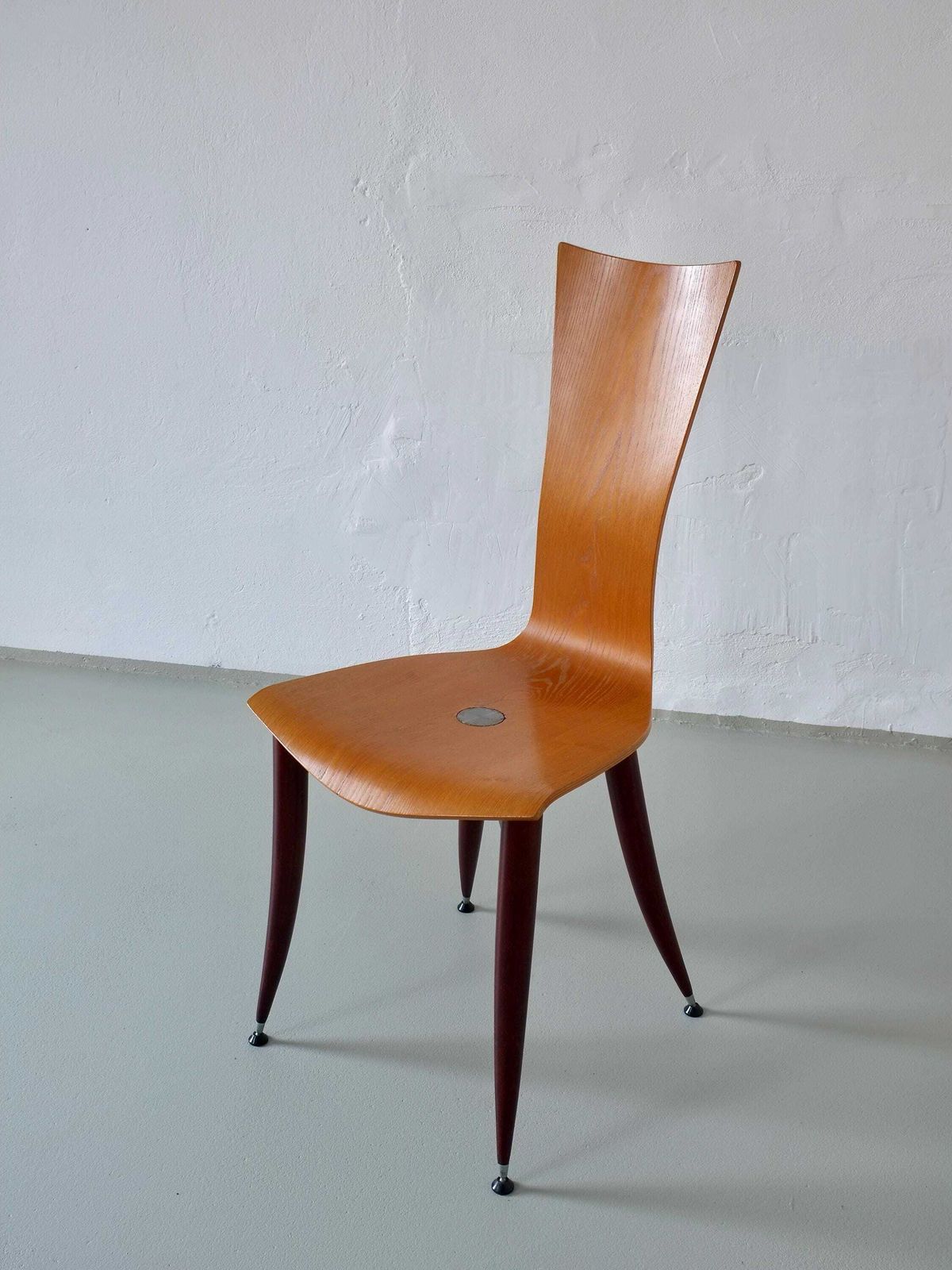 photo furniture 3 Plywood Burgundy Legs Chairs | Italy | 1980s