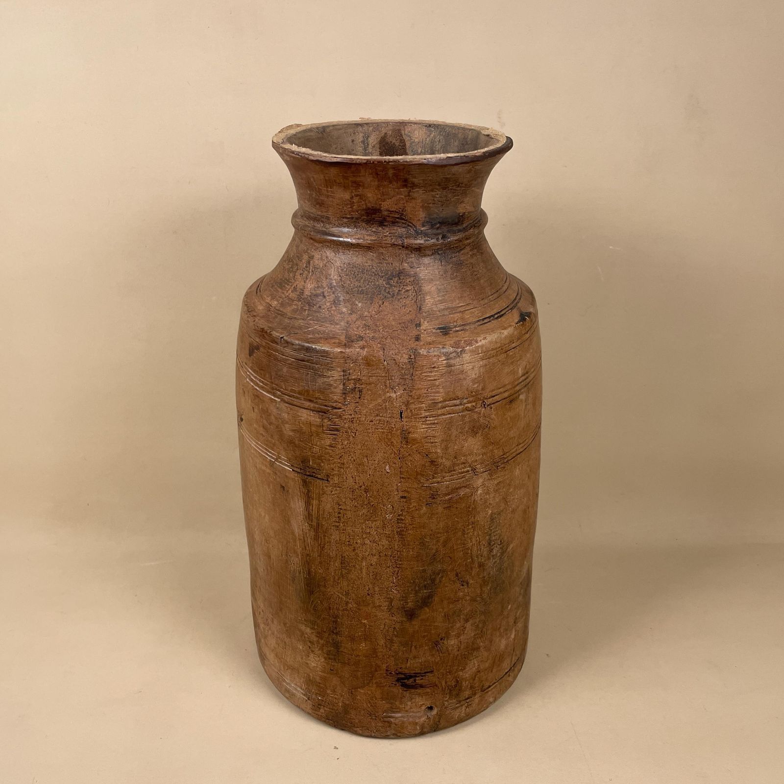 Antique Indian Wooden Vase Pot Handmade Brown Wood Decorative Carved Container Asian Old Traditional Original photo vinterior