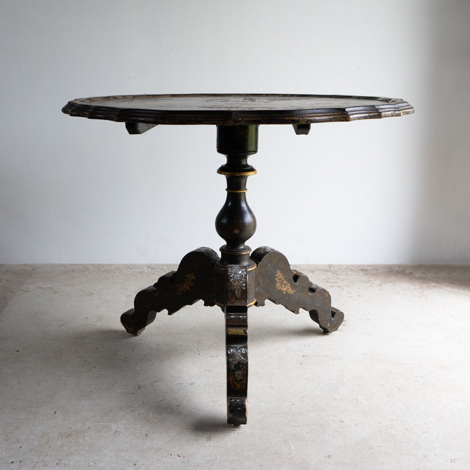 Antique French Napoleon III Lacquered Pedestal Table, Inlaid Hand Painted 19th C