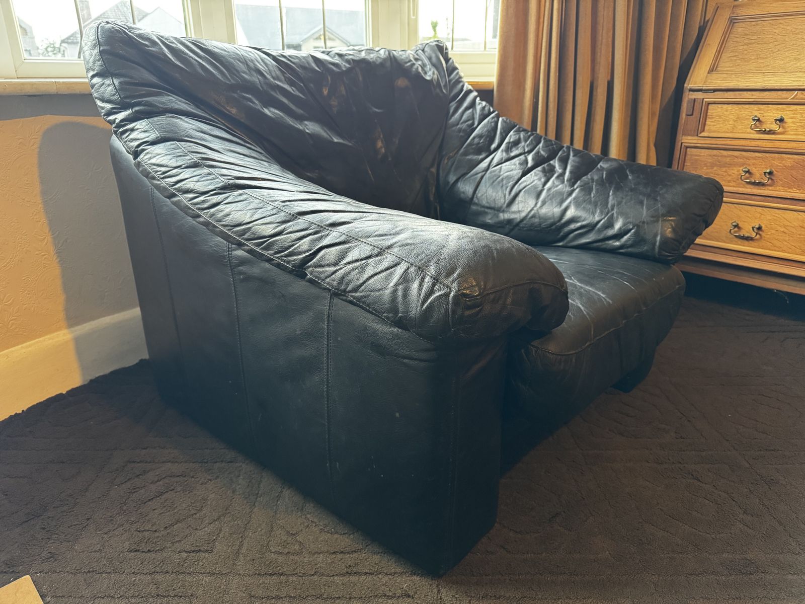 Vintage Design Italian Leather Armchair photo 300.0