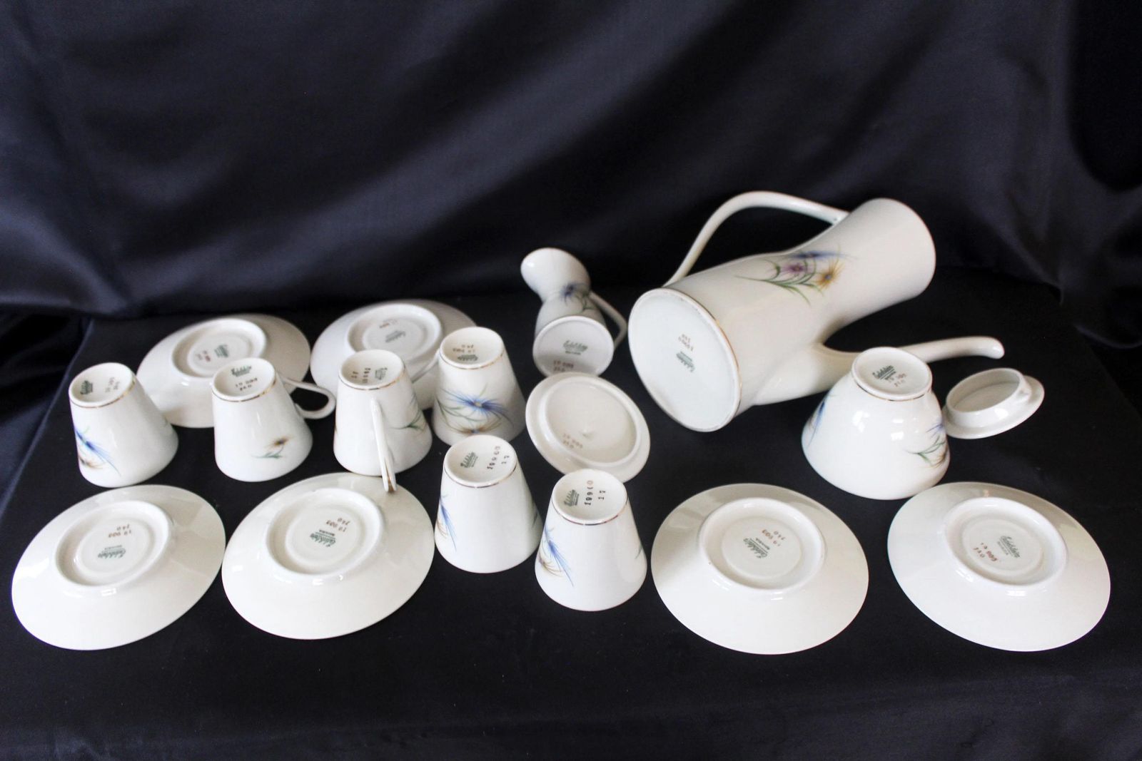 17 Piece Vintage Edelstein Bavaria Porcelain Coffee Set, 6 Cups And Saucer, Lidded Sugar Bowl, Creamer, Coffee Pot With Lid photo Home Decor